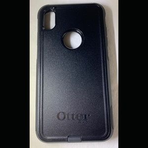 Like New-OtterBox-iPhone XS Max-Black